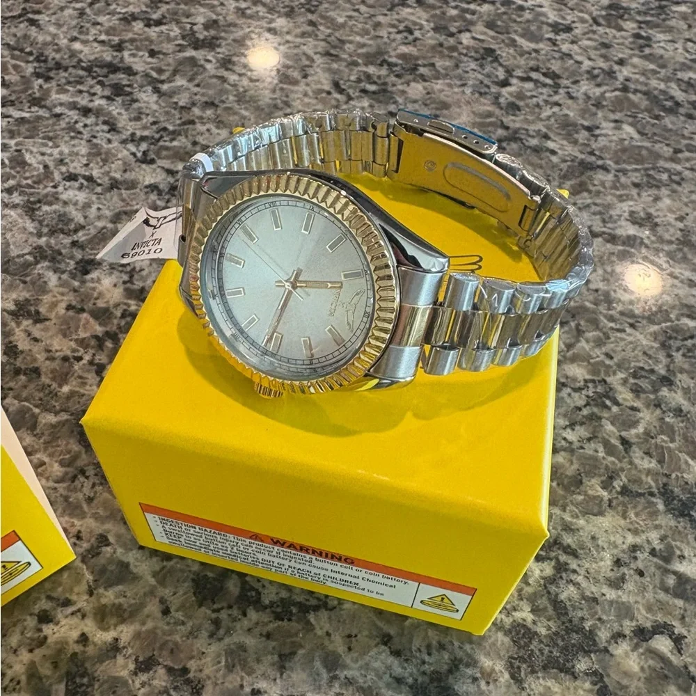 Invicta Specialty Men’s 40mm Metal Gold + Steel Watch W/ White Dial NWT